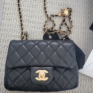 *Like new* chanel pearl crush mini flap